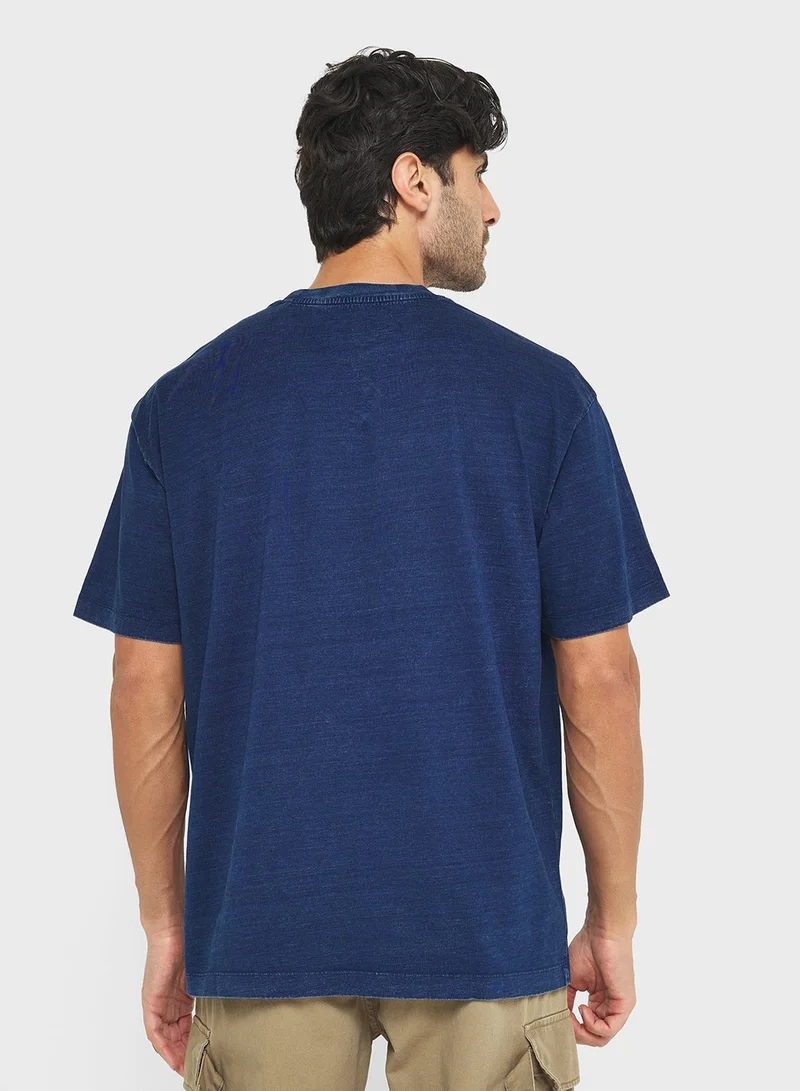 GUESS Logo Crew Neck T-Shirt